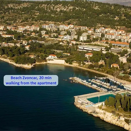 Διαμέρισμα Classy In The Center Of